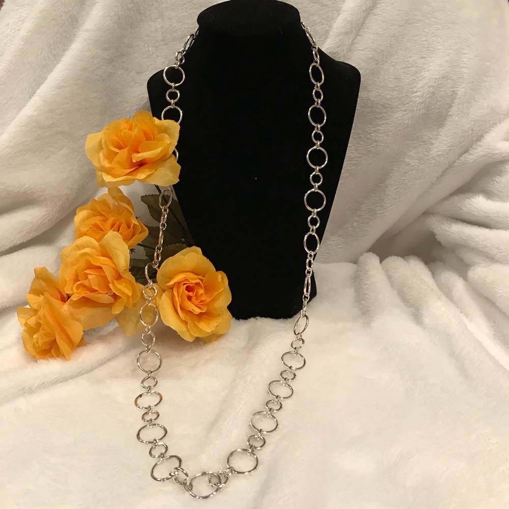 🌼36 inch linked chain.